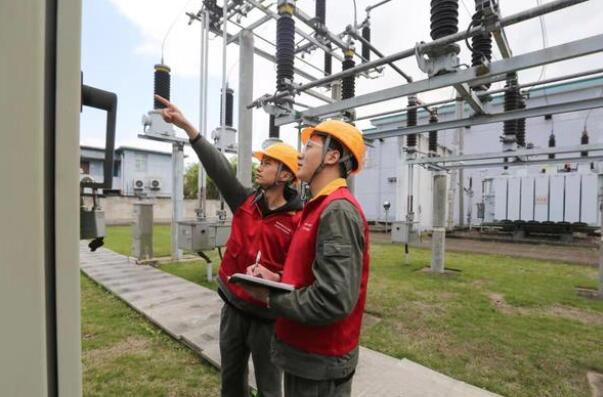 國(guó)網(wǎng)蒼南縣供電公司“人機(jī)聯(lián)合”迎春檢 數(shù)字轉(zhuǎn)型筑未來(lái)