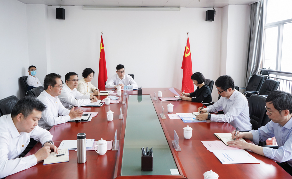 中國(guó)能建黨委常委、副總經(jīng)理吳云與國(guó)家能源局華中監(jiān)管局黨組書(shū)記、局長(zhǎng)任育之會(huì)談