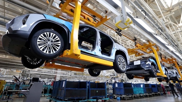 新能源汽車“賽道”，我國技術(shù)全面“超車”要多久?