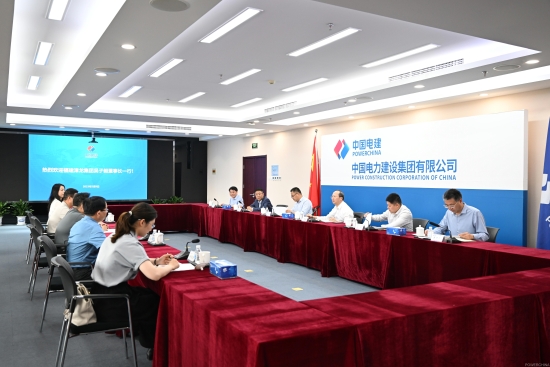 中國電建黨委常委、副總經(jīng)理徐鵬程與漳龍集團黨委書記、董事長吳子毅會談