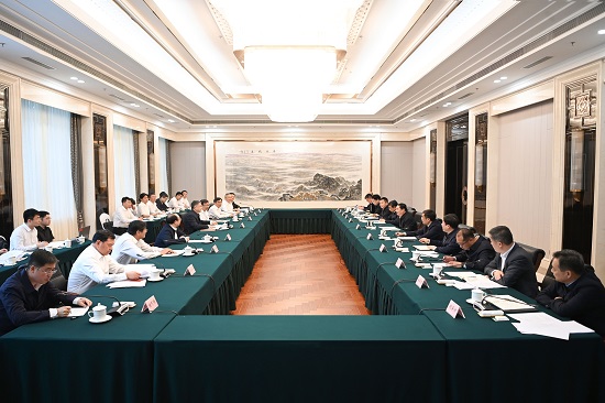 華能集團(tuán)溫樞剛、鄧建玲拜會(huì)遼寧省委書記郝鵬