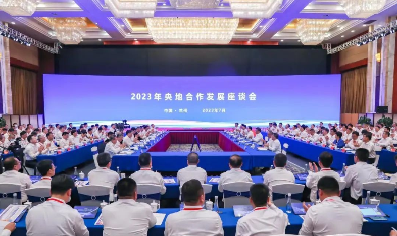 江毅拜會(huì)甘肅省委副書記、省長(zhǎng)任振鶴 出席蘭洽會(huì)并作交流發(fā)言