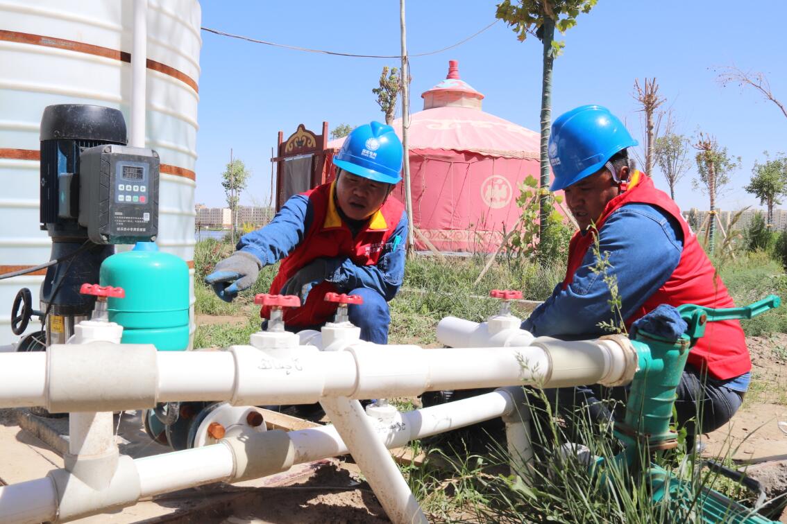 國網(wǎng)民豐縣供電公司:服務(wù)進(jìn)小院 農(nóng)家樂開顏