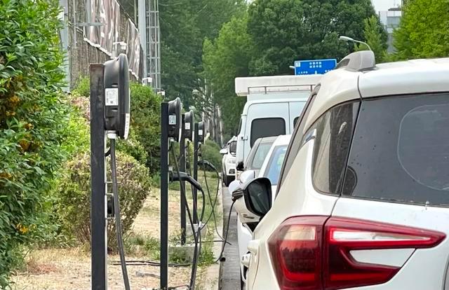 充電站費用漲價，新能源車的韭菜終于成熟了?