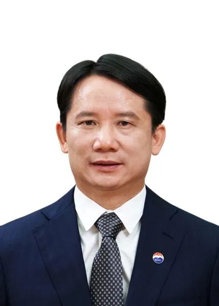 曾任貴州省能源局黨組書記、局長 丁雄軍當(dāng)選中國貴州茅臺酒廠(集團(tuán))黨委書記