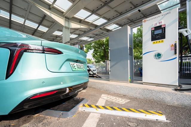 無線充電:行車充電兩不誤 未來續(xù)航不焦慮