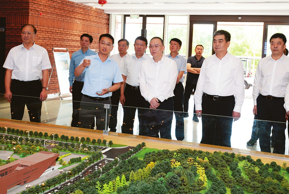 山西省委副書記、省長(zhǎng)金湘軍調(diào)研國(guó)科大太原能源材料學(xué)院