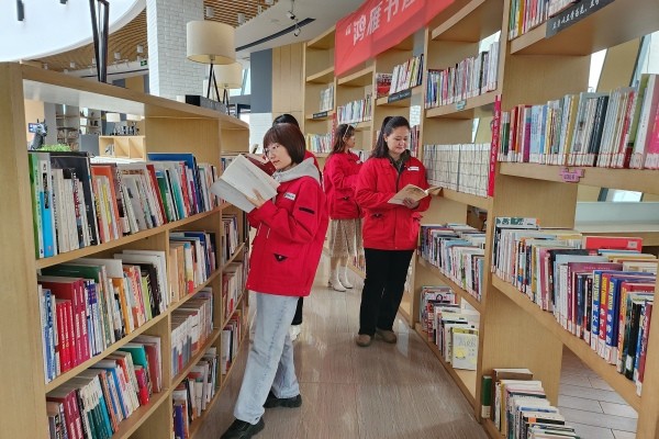 烏海供電公司聯(lián)合黨支部：開展“中華民族一家親，同心共筑中國夢”全民閱讀活動