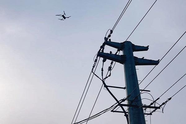 國(guó)網(wǎng)泰安供電公司開展無(wú)人機(jī)飛巡測(cè)溫，助力冬季供電安全