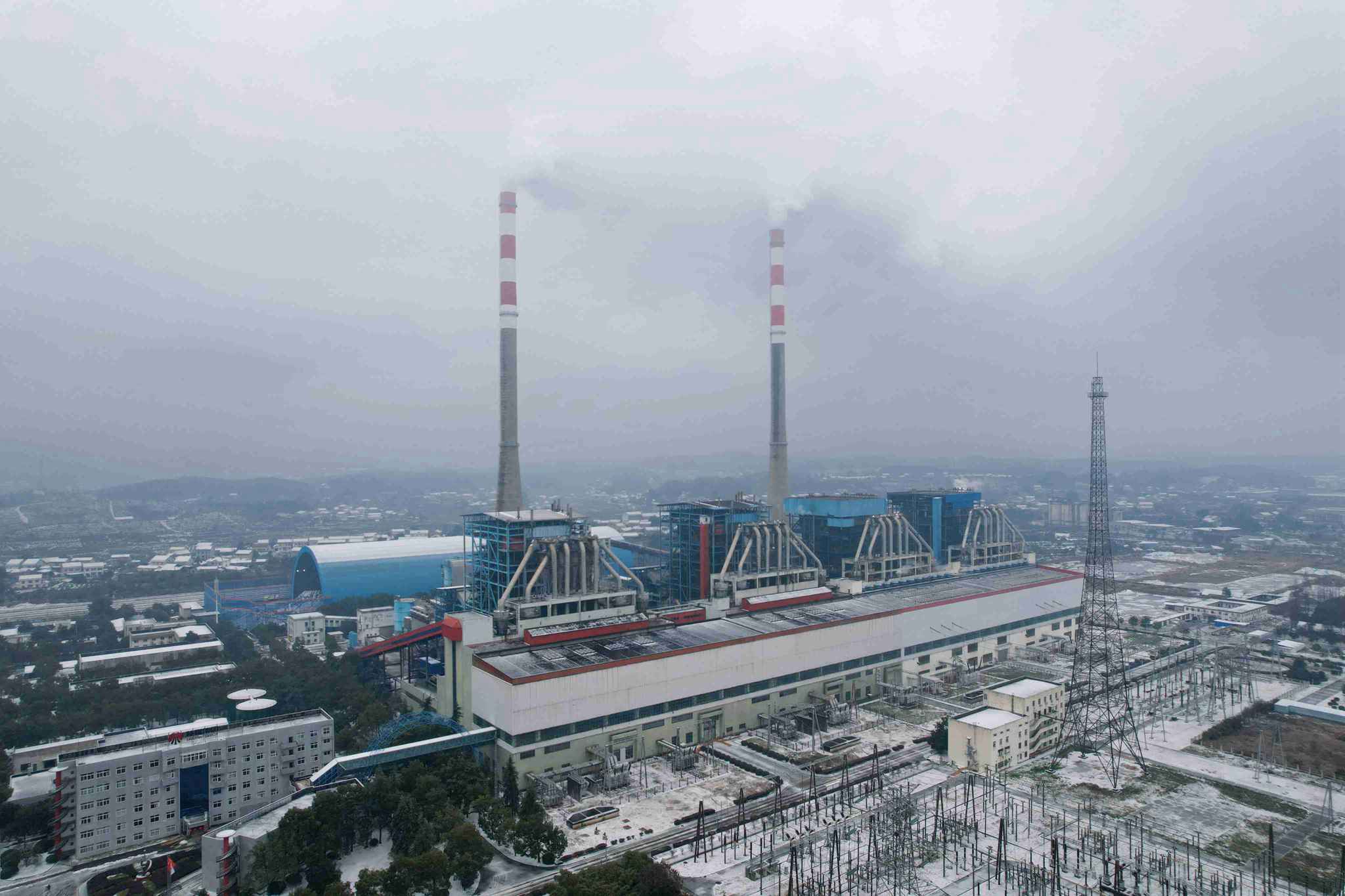 戰(zhàn)寒潮 保供電！這里的風(fēng)雪中涌現(xiàn)出奮進(jìn)的石電藍(lán)