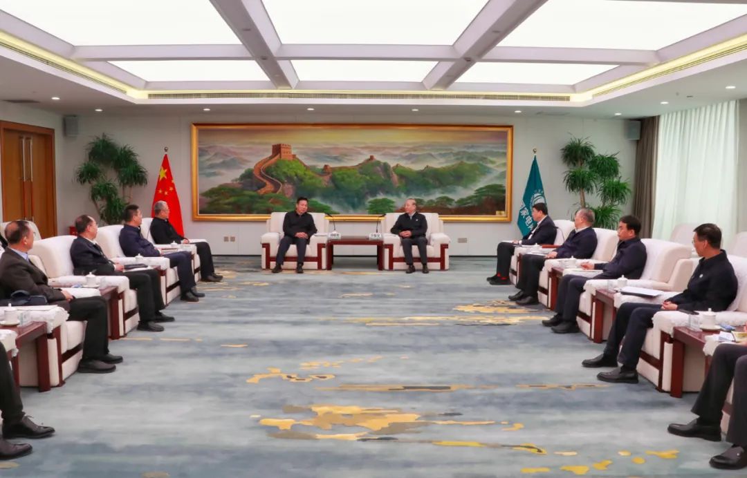 劉明勝、栗寶卿與國家電網(wǎng)董事長辛保安、總經(jīng)理張智剛會談