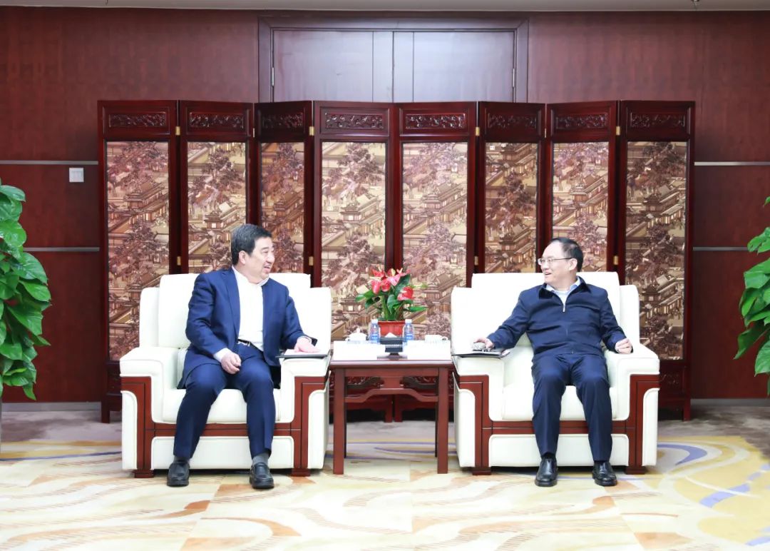 中國電氣裝備白忠泉董事長、周群總經(jīng)理拜訪中鋁集團董事長段向東、總經(jīng)理王石磊