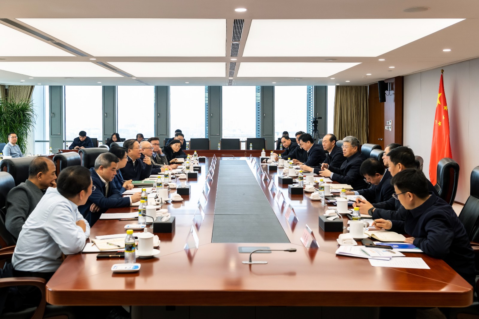 國家能源集團(tuán)黨組書記、董事長劉國躍會(huì)見廣西壯族自治區(qū)政府黨組成員、國資委黨委書記秦如培