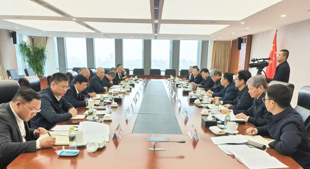 中國(guó)一重董事長(zhǎng)徐鵬一行拜訪國(guó)家能源集團(tuán)黨組書記、董事長(zhǎng)劉國(guó)躍