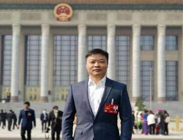 【兩會好聲音】全國人大代表、小鵬汽車董事長何小鵬：探索限定場景無人駕駛法規(guī)，助力車網(wǎng)融合和低空經(jīng)濟騰飛