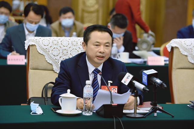 【兩會(huì)好聲音】全國(guó)人大代表、天能控股董事長(zhǎng)張?zhí)烊危和苿?dòng)《可再生能源法》修訂，保障國(guó)家能源安全