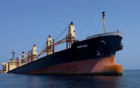 紅海危機(jī)進(jìn)入“3D”模式，海面熱戰(zhàn)不歇海底電纜被切斷