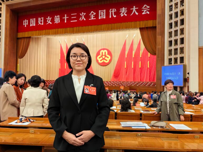 中國能建北京設(shè)備公司黨委書記、董事長，中國能建首批一級技術(shù)專家張月華獲全國三八紅旗手榮譽稱號