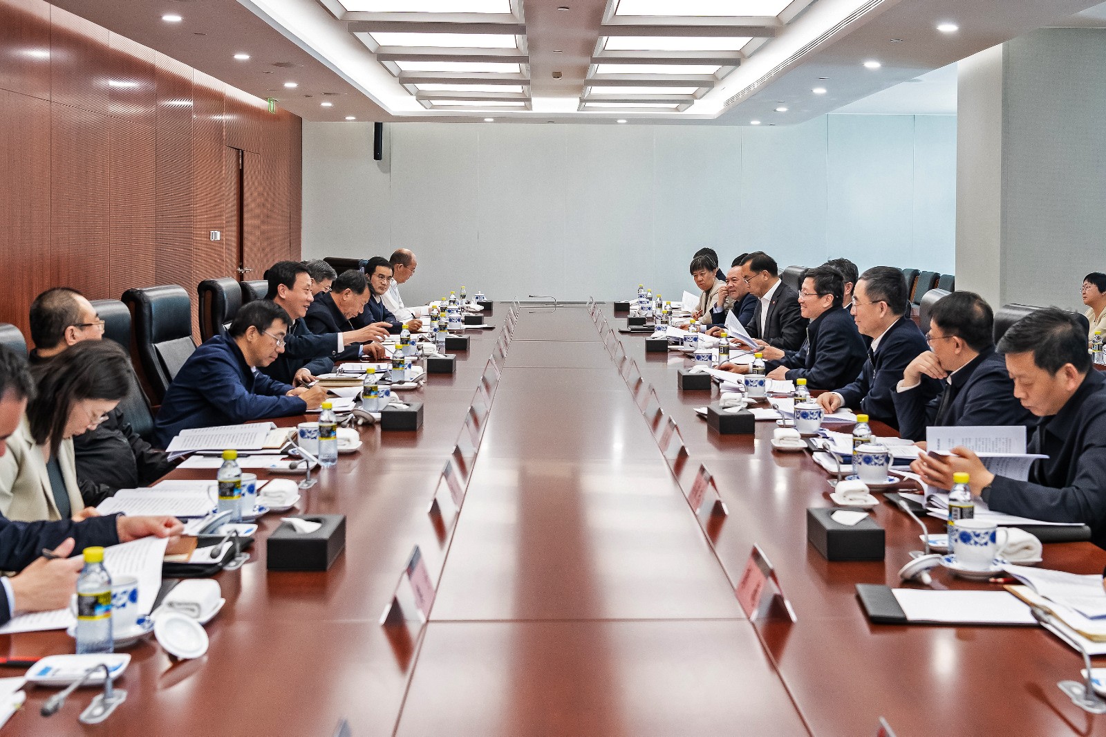 國(guó)家能源局黨組成員、副局長(zhǎng)任京東一行到國(guó)家能源集團(tuán)調(diào)研