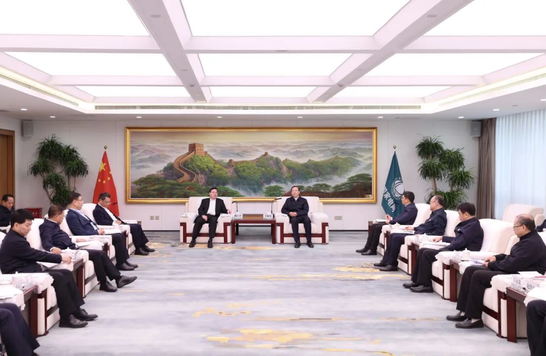國(guó)家電網(wǎng)公司董事長(zhǎng)辛保安與甘肅省委書(shū)記胡昌升、省長(zhǎng)任振鶴會(huì)談