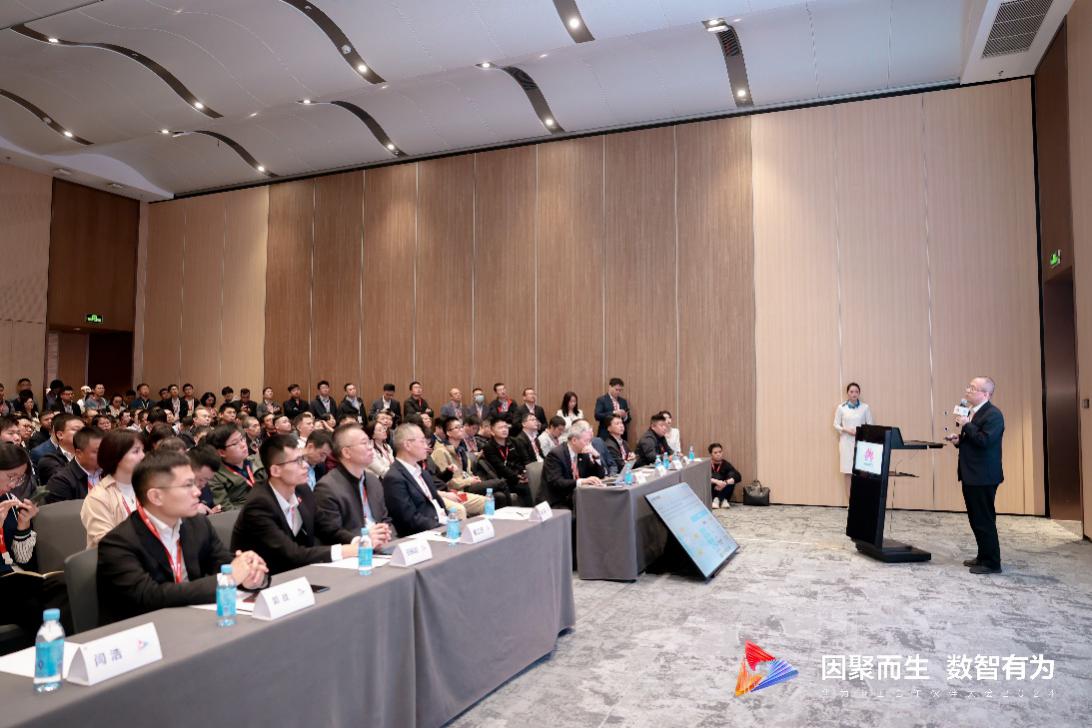 華為“數(shù)智電網(wǎng)，共創(chuàng)新型電力系統(tǒng)新價值”論壇在深圳舉辦