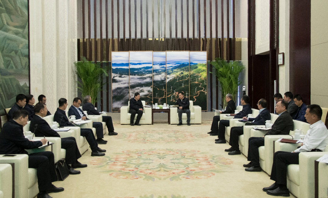 國家電投董事長劉明勝、總經(jīng)理栗寶卿與國家電網(wǎng)公司董事長、黨組書記張智剛會談