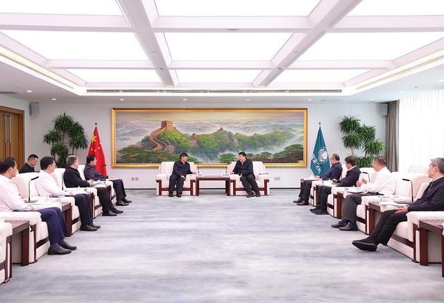 國家電網(wǎng)董事長、黨組書記張智剛董事長與三峽集團董事長劉偉平、總經(jīng)理韓君會談