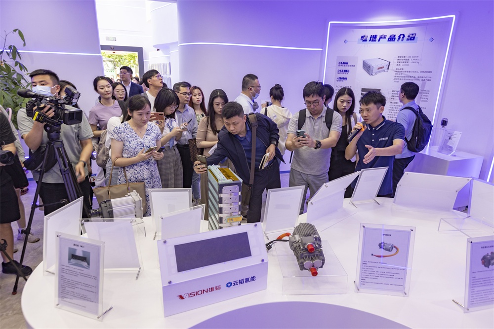 全力推動新型儲能產(chǎn)業(yè)發(fā)展，加快培育新質(zhì)生產(chǎn)力