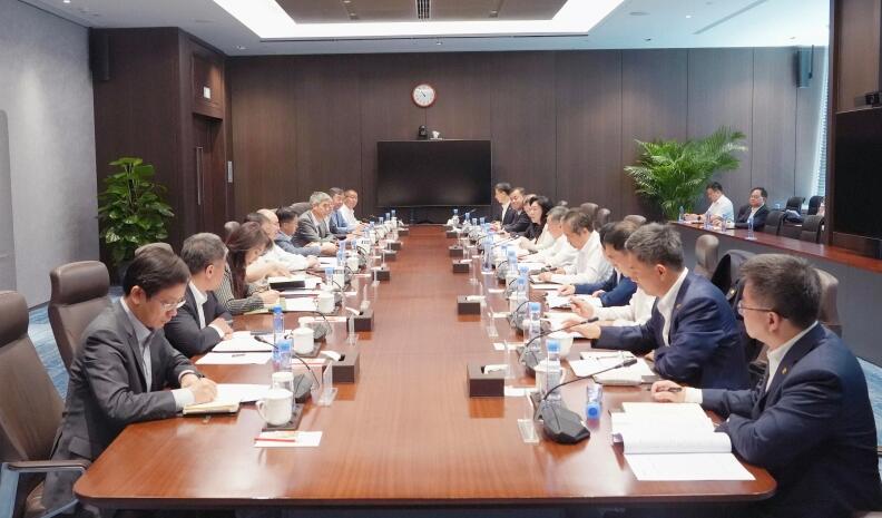 中國能建黨委書記、董事長宋海良與中信集團(tuán)黨委書記、董事長奚國華會(huì)談