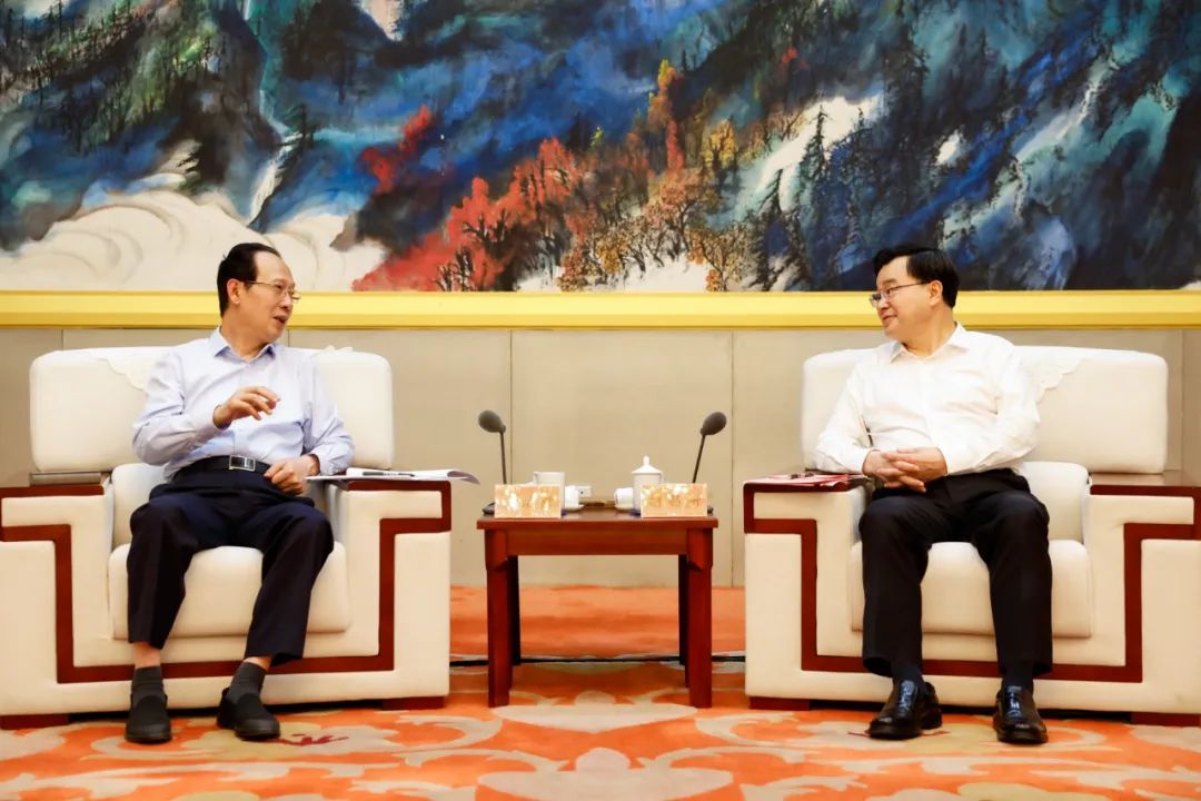 中國(guó)電建黨委書(shū)記、董事長(zhǎng)丁焰章拜會(huì)甘肅省委書(shū)記胡昌升