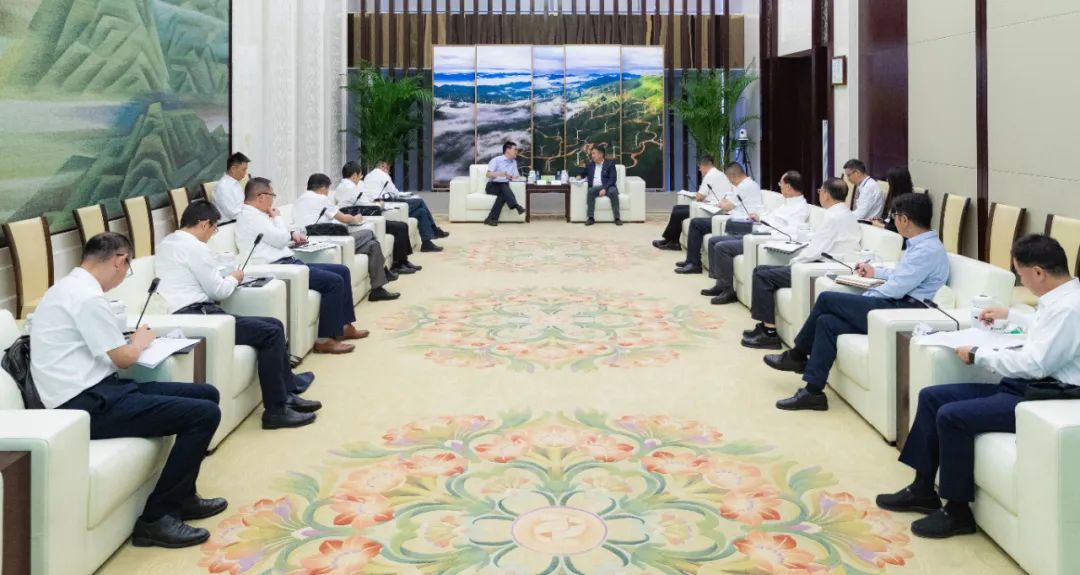 國(guó)家電投黨組書記、董事長(zhǎng)劉明勝會(huì)見(jiàn)上海電氣黨委書記、董事長(zhǎng)吳磊