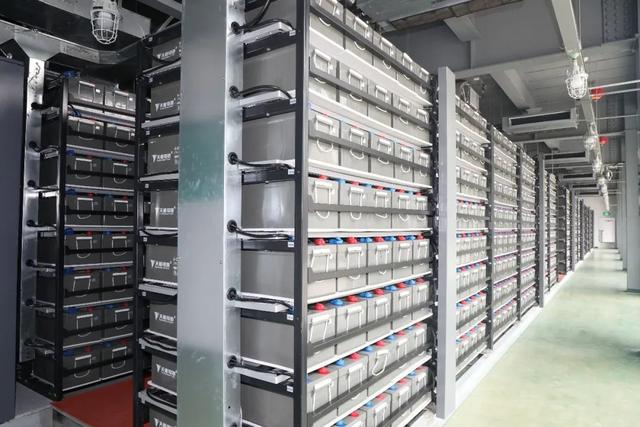 應(yīng)對(duì)用電高峰，小電池派上大用場(chǎng)