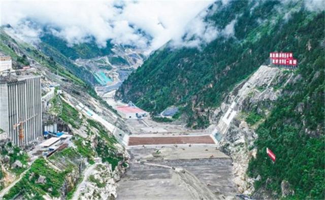 高原綠波掀新篇:雙江口水電站的綠色金融之旅