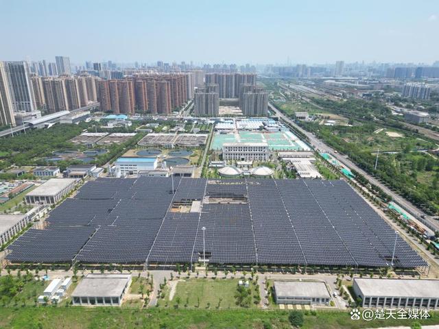 邊治污邊發(fā)電 黃家湖“光伏+污水廠”項目并網運行