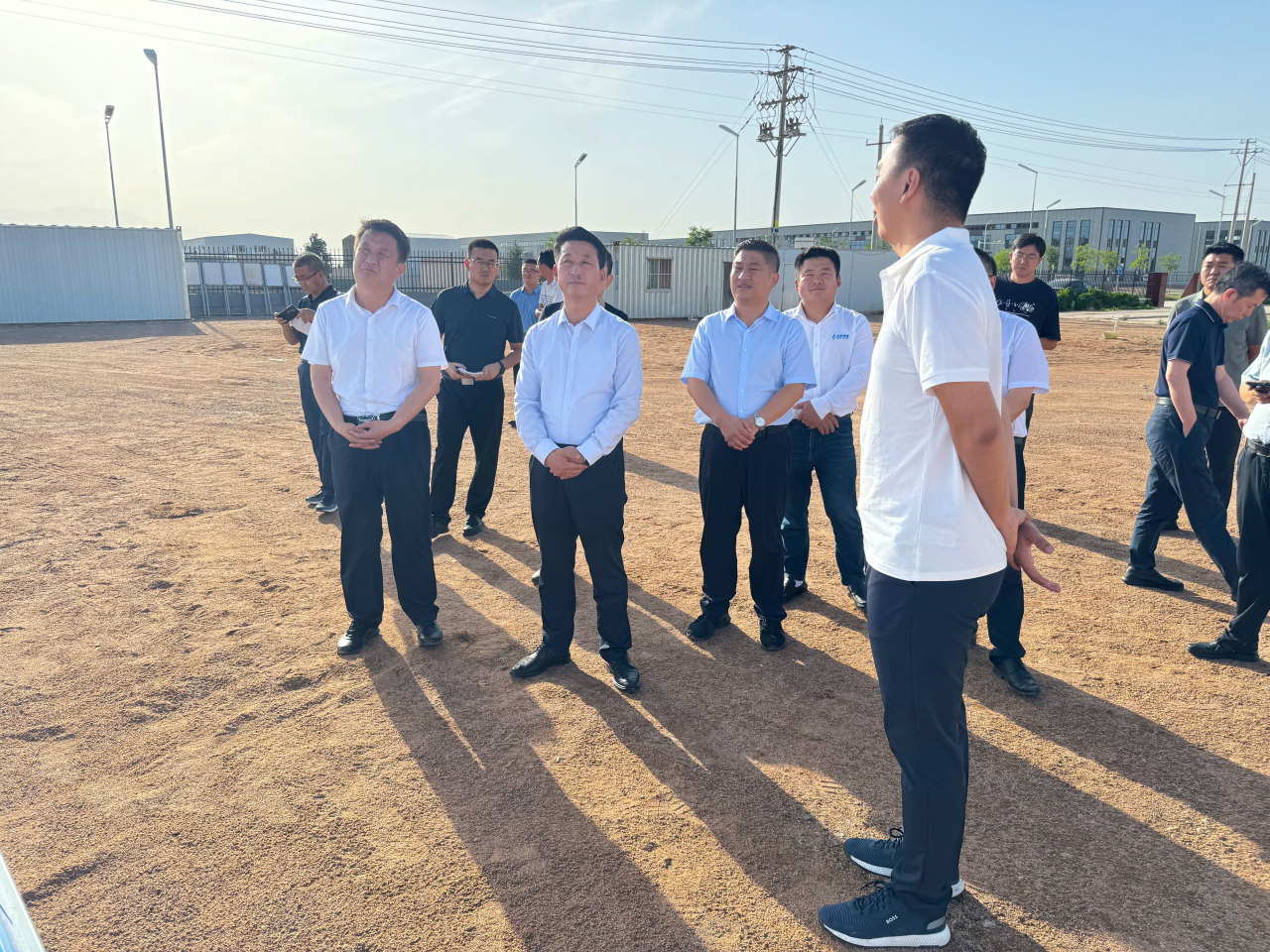 金昌市委副書記，市政府黨組書記王琳璽調(diào)研金昌致信儲能生產(chǎn)基地