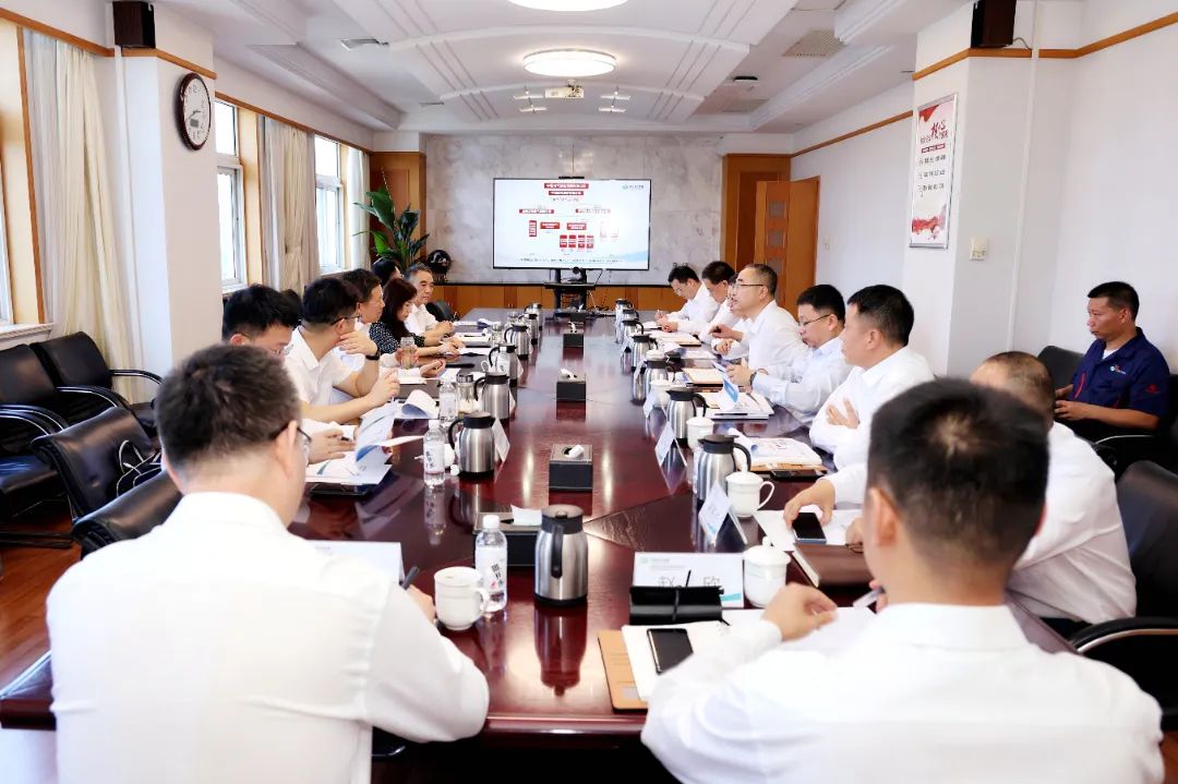 中國(guó)電氣裝備黨委書記、董事長(zhǎng)李洪鳳到寶雞駐地企業(yè)調(diào)研