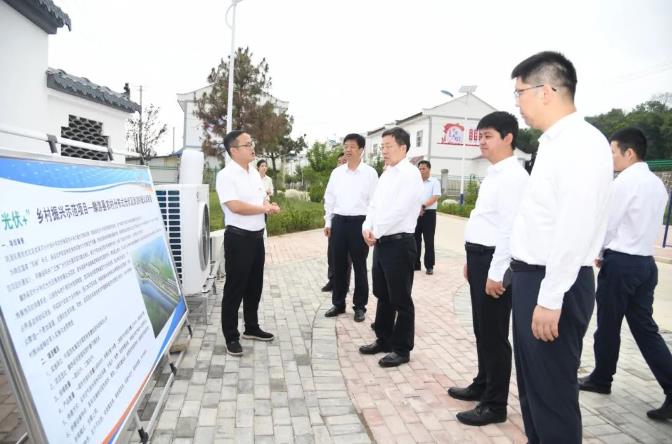 中國電氣裝備黨委書記、董事長李洪鳳赴陜西省麟游縣調(diào)研定點(diǎn)幫扶工作