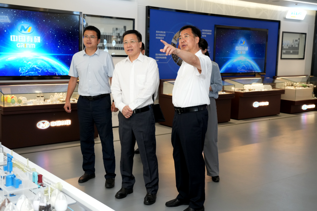 中國電氣裝備黨委書記、董事長李洪鳳拜訪中國有研黨委書記、董事長趙曉晨