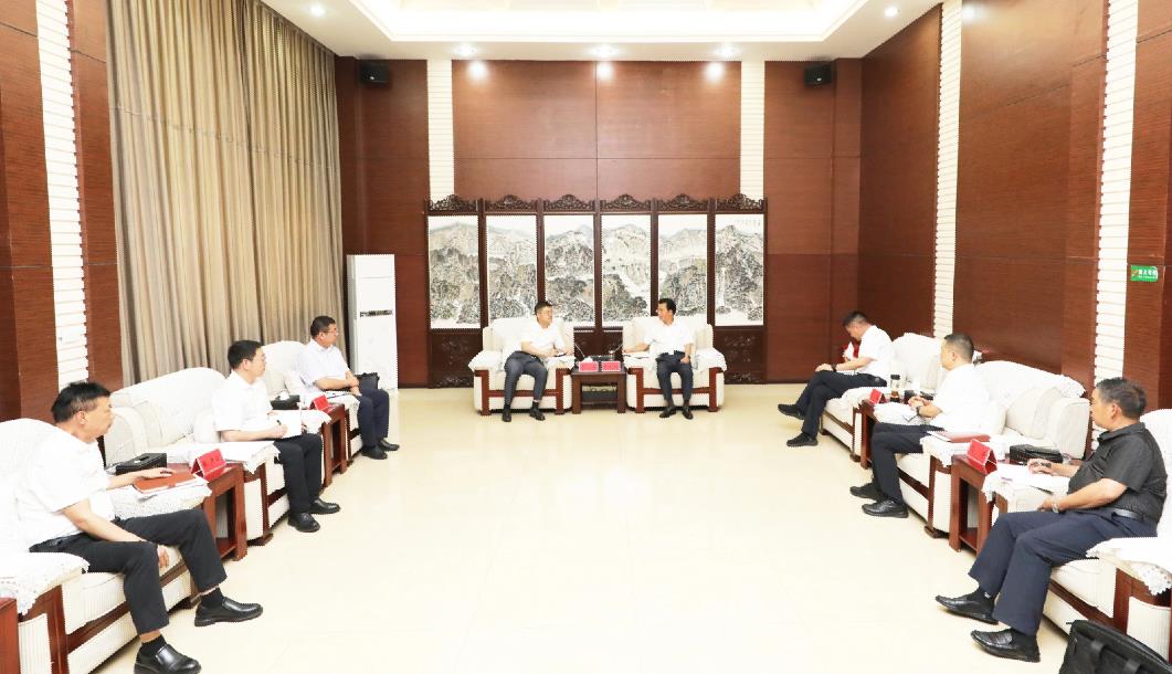 貴州發(fā)耳發(fā)電公司系統(tǒng)傳達學(xué)習(xí)李奕與六盤水市委書記張定超、市長李巍座談會精神
