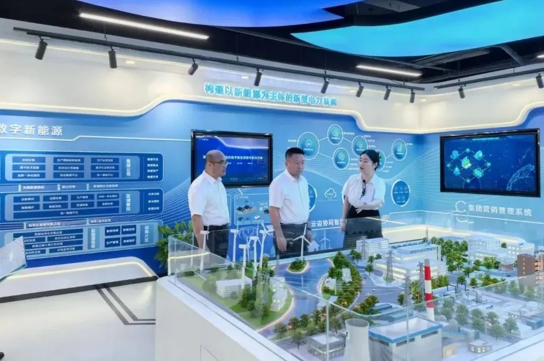 華電內(nèi)蒙古公司黨委書記、董事長(zhǎng)那仁滿都拉與國(guó)電南自黨委書記、董事長(zhǎng)經(jīng)海林會(huì)談交流