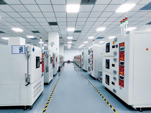 新型儲能行業(yè)快速發(fā)展，海博思創(chuàng)為產業(yè)規(guī)?；峁┯辛χ? width=