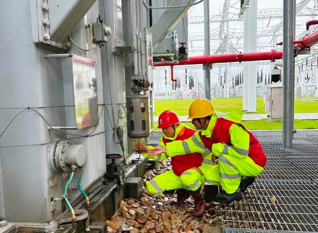 臺(tái)風(fēng)“普拉?！边^(guò)境，上海城市主電網(wǎng)運(yùn)行平穩(wěn)