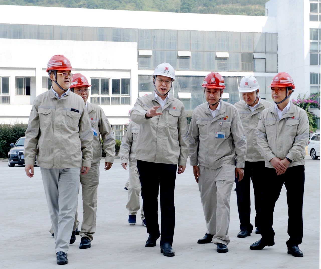 大唐集團(tuán)總經(jīng)理、黨組副書記張傳江到貴州公司所屬企業(yè)調(diào)研