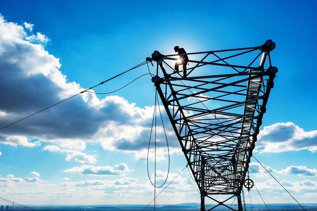 國(guó)家電網(wǎng):樹(shù)牢安全第一理念 加快重點(diǎn)工程建設(shè)