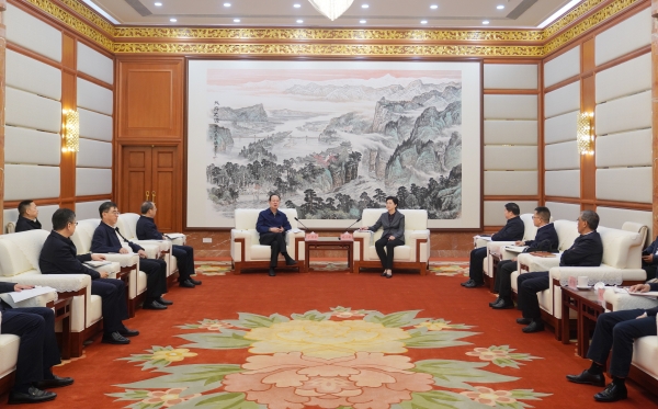 中國電建黨委書記、董事長丁焰章拜會四川省委副書記、省長施小琳