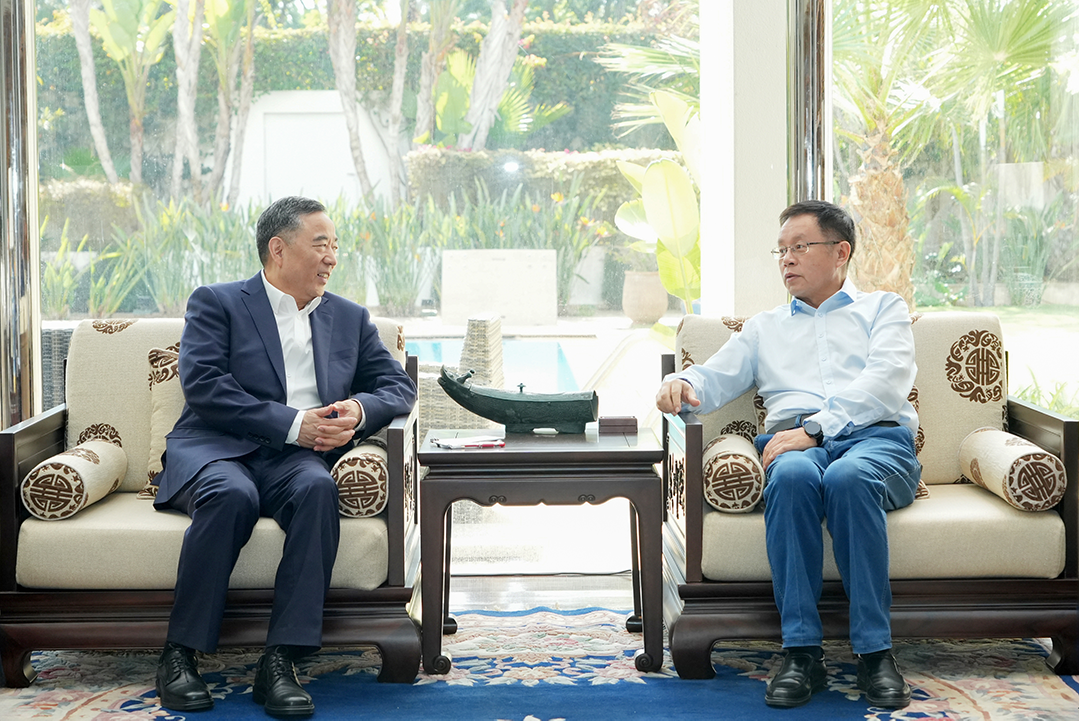 中國能建黨委書記、董事長宋海良與中國駐摩洛哥大使李昌林會(huì)談