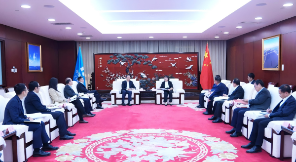 華電集團(tuán)副總經(jīng)理李旭紅會(huì)見中國(guó)出口信用保險(xiǎn)公司黨委委員、副總經(jīng)理張輝