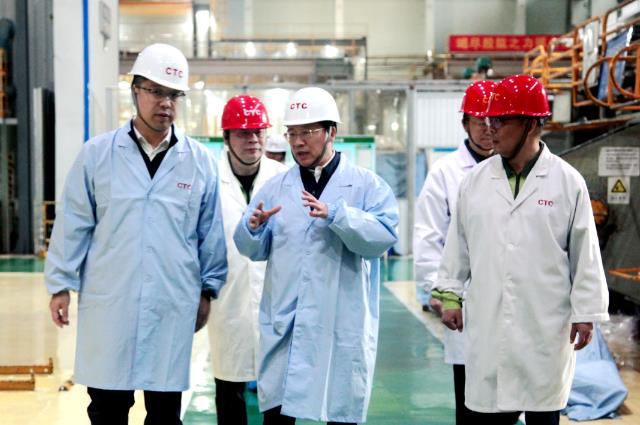 中國電氣裝備黨委書記、董事長李洪鳳赴浙江盛達(dá)、恒馳電氣、西電常變、常州東智調(diào)研