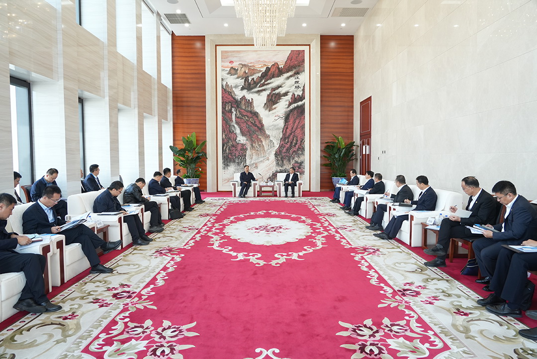 中國(guó)能建黨委書(shū)記、董事長(zhǎng)宋海良與山西省委常委、大同市委書(shū)記盧東亮?xí)? width=