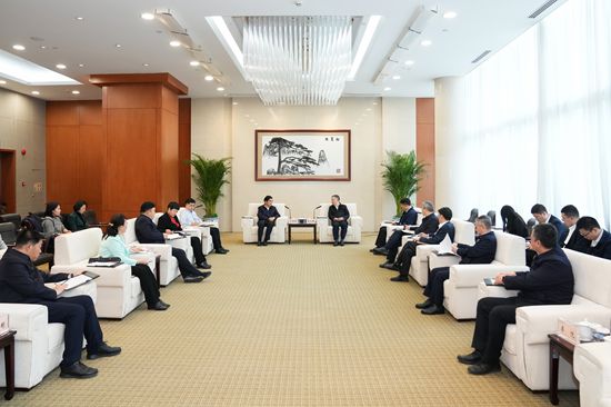 華能集團總經(jīng)理張文峰會見內(nèi)蒙古自治區(qū)黨委常委、包頭市委書記丁繡峰